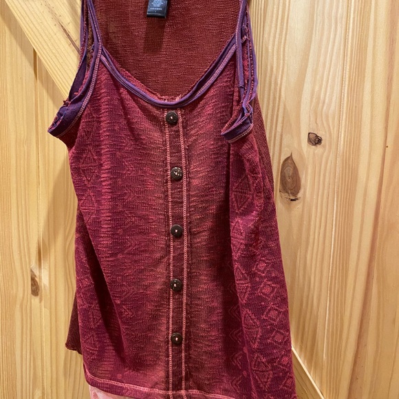 Daytrip boho knit top with faux buttons and lace accents. Size L. PTP 18” - Picture 6 of 10